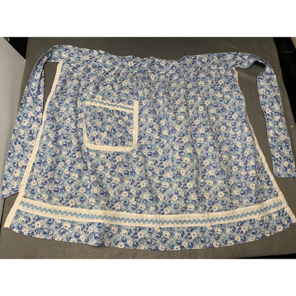 Handmade Blue Floral Half Apron with Pocket & Ric Rac Trim Vintage Style - Picture 5 of 7